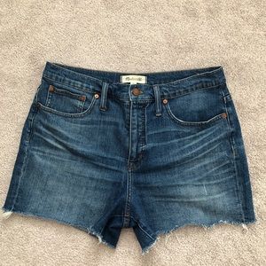 Madewell High-Rise Denim Shorts in Glenoaks Wash